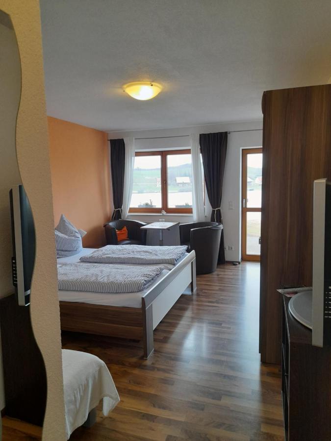 Gaestehaus Am Muttelsee Hotel Tettnang Buitenkant foto