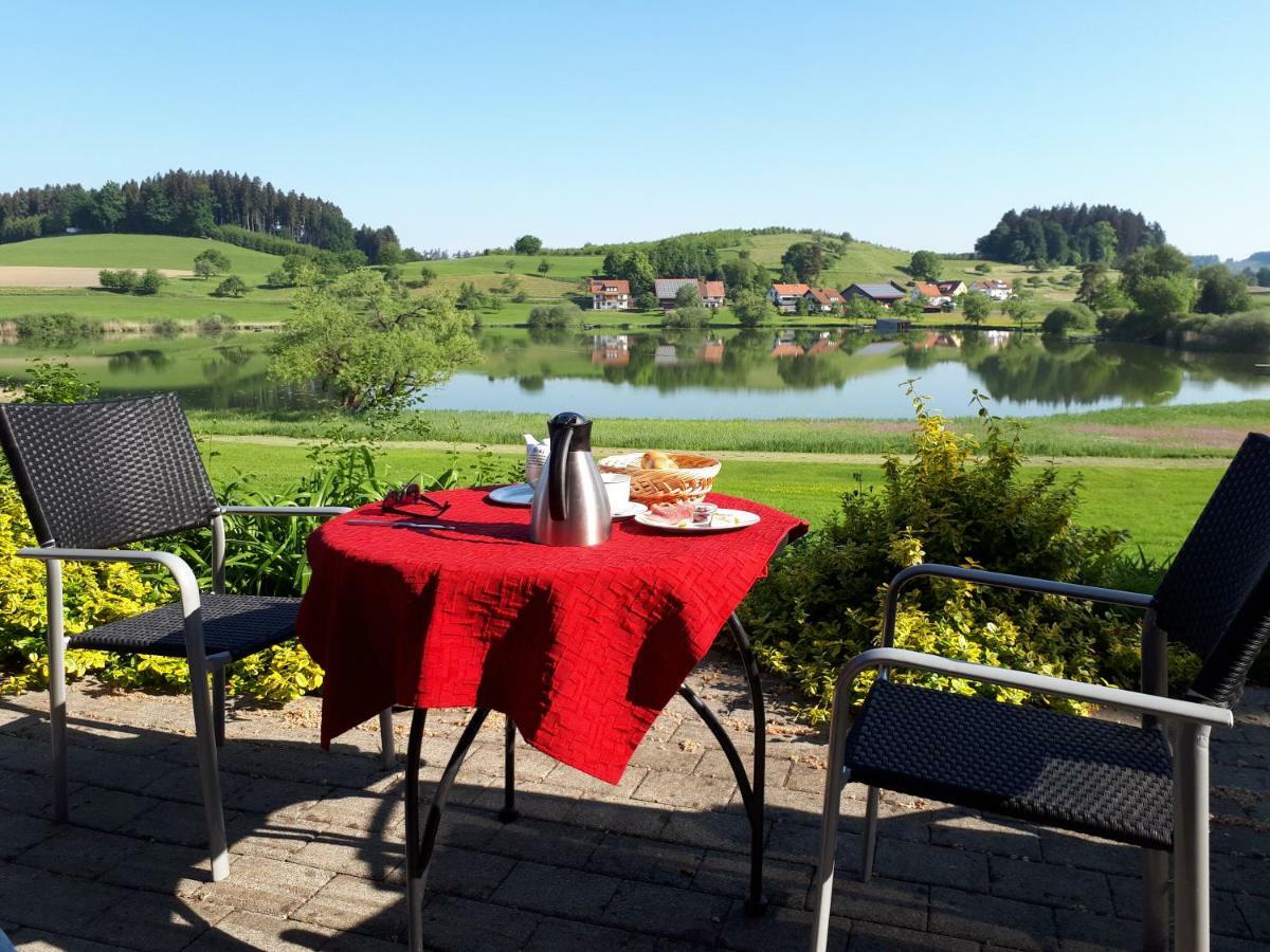 Gaestehaus Am Muttelsee Hotel Tettnang Buitenkant foto