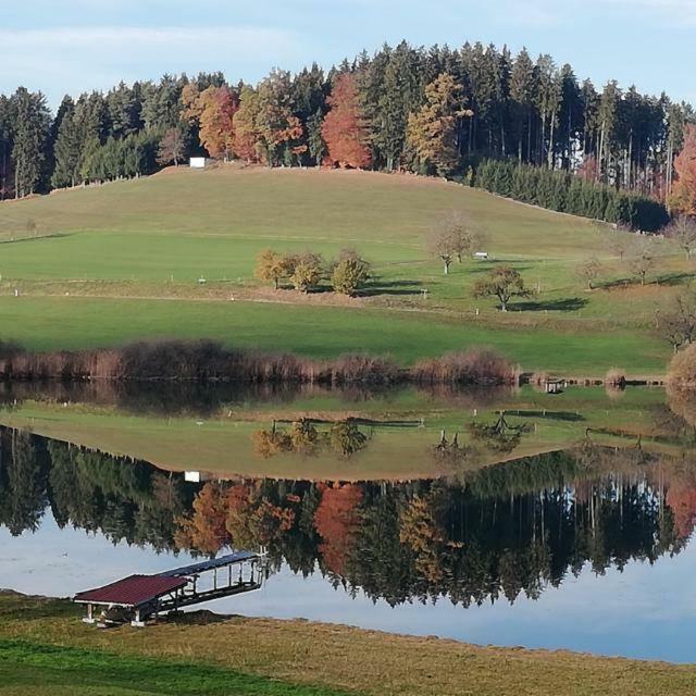 Gaestehaus Am Muttelsee Hotel Tettnang Buitenkant foto
